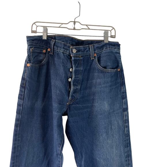 Levi's 501 Men's Size 36 X 36 Button Fly Medium Wash Straight‎ Jeans - Picture 4 of 11